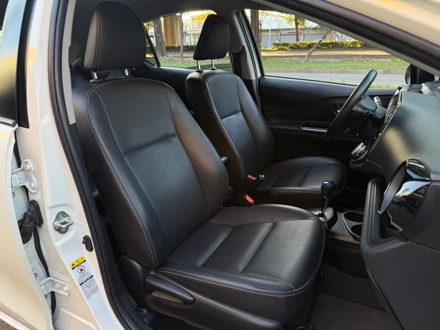 TOYOTA豐田 PRIUS C  第19張相片