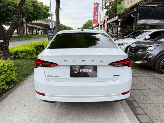 SKODA司科達 OCTAVIA  第5張相片