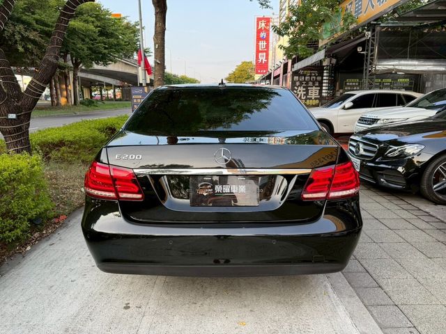 M-BENZ賓士 E200  第5張相片