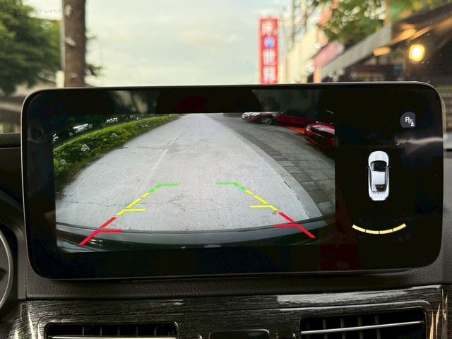 M-BENZ賓士 E200  第18張相片