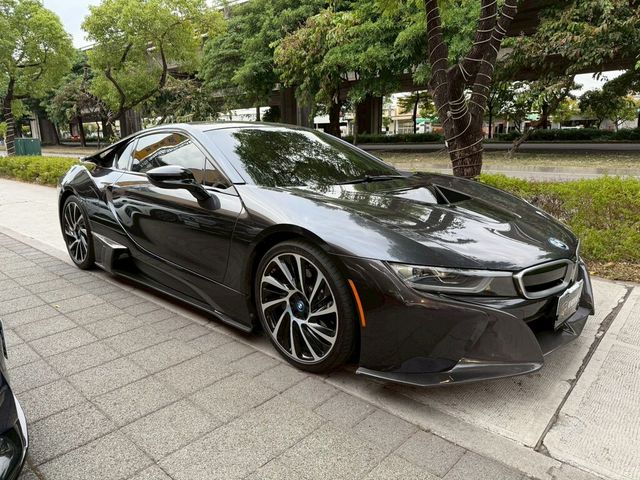 BMW寶馬 I8  第4張相片