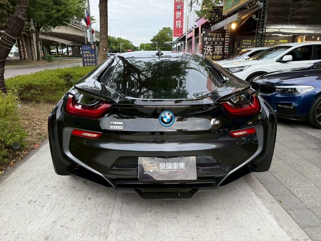 BMW寶馬 I8  第6張相片