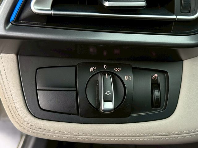 BMW寶馬 I8  第14張相片