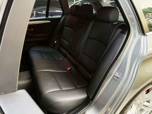 BMW寶馬 520I TOURING  第11張相片
