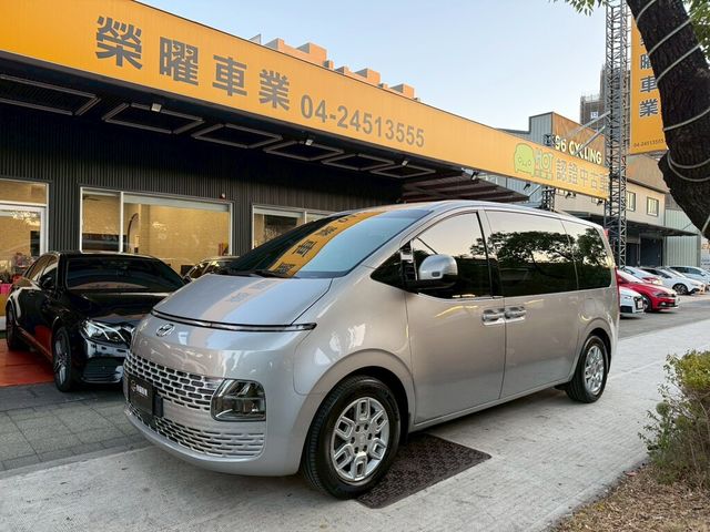 HYUNDAI現代 STARIA  第1張相片