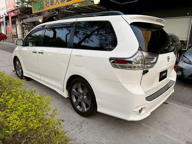 TOYOTA豐田 SIENNA  第6張相片