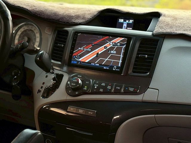 TOYOTA豐田 SIENNA  第20張相片