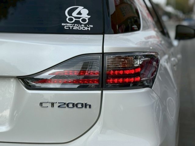 LEXUS凌志 CT200H  第8張相片