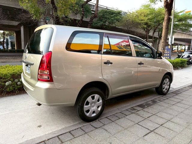 TOYOTA豐田 INNOVA  第4張相片
