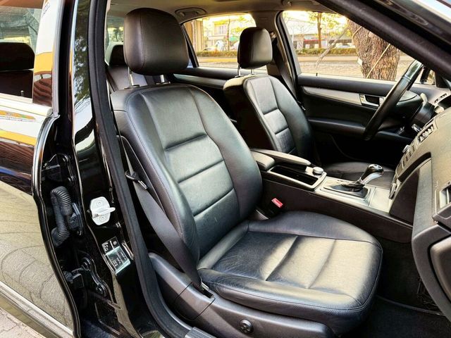 M-BENZ賓士 C300  第13張相片
