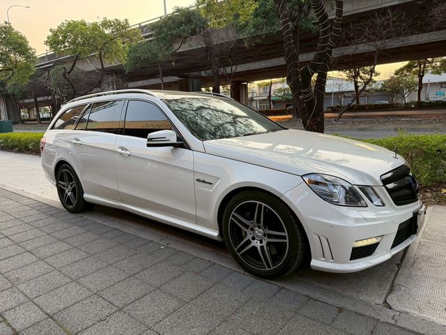 M-BENZ賓士 E63 AMG  第3張相片
