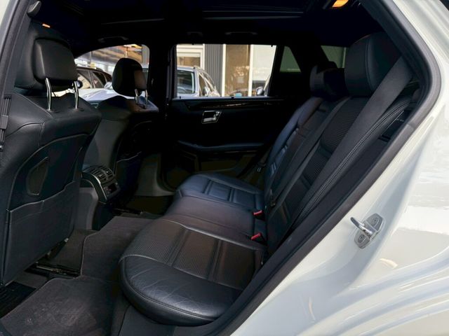 M-BENZ賓士 E63 AMG  第10張相片