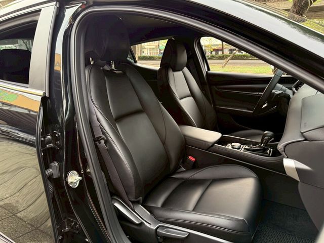 MAZDA馬自達 MAZDA 3  第12張相片