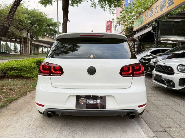 VOLKSWAGEN福斯 GOLF GTI  第5張相片