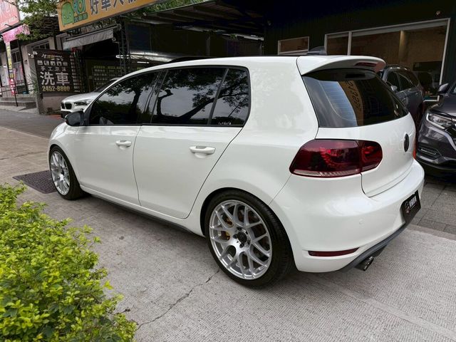VOLKSWAGEN福斯 GOLF GTI  第6張相片