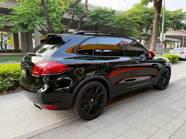 PORSCHE保時捷 CAYENNE  第4張相片