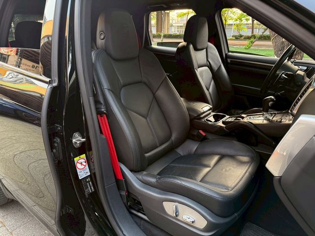 PORSCHE保時捷 CAYENNE  第10張相片