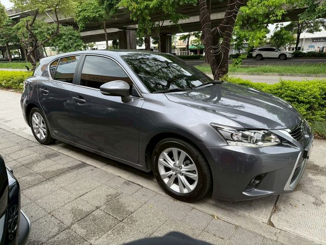 LEXUS凌志 CT200H  第3張相片