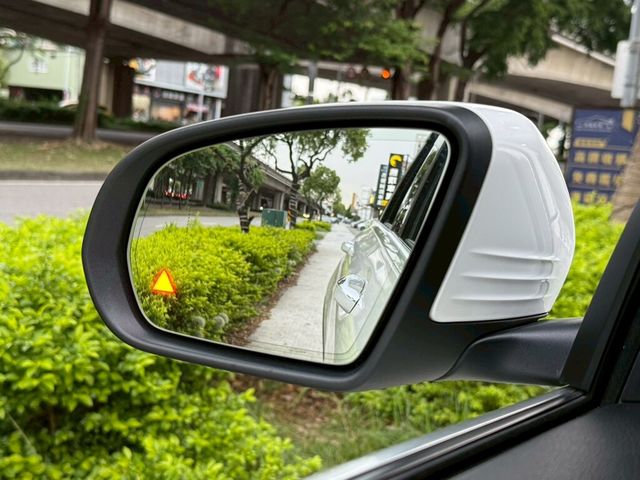 M-BENZ賓士 GLC300  第19張相片