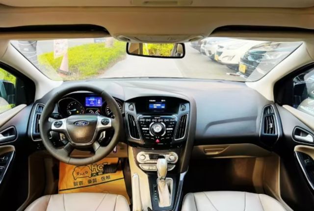FORD福特 FOCUS  第18張相片