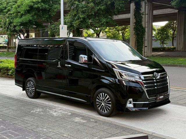 TOYOTA豐田 GRANVIA  第3張相片
