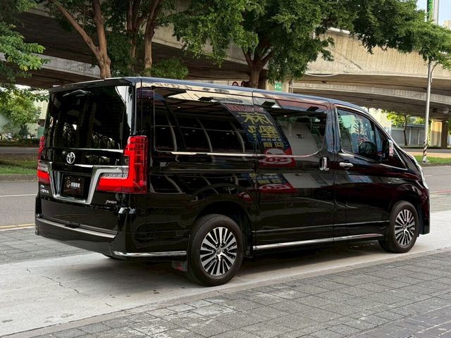TOYOTA豐田 GRANVIA  第6張相片