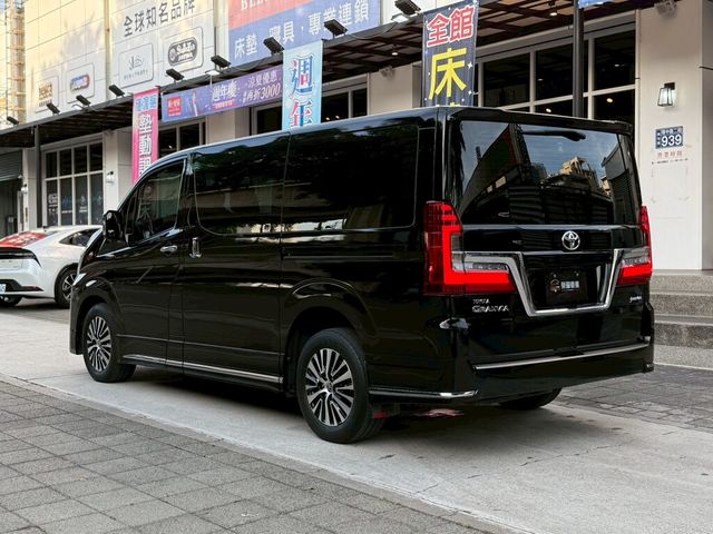 TOYOTA豐田 GRANVIA  第7張相片