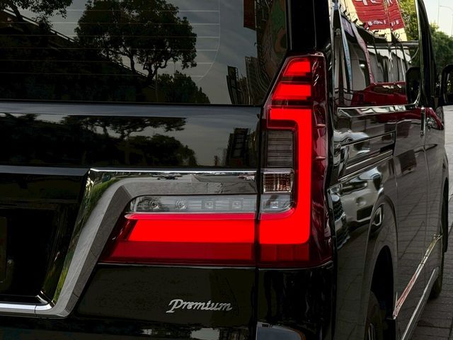 TOYOTA豐田 GRANVIA  第9張相片