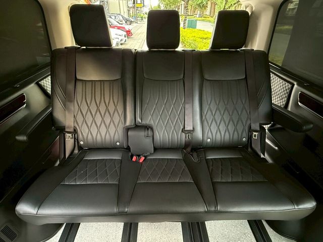 TOYOTA豐田 GRANVIA  第13張相片
