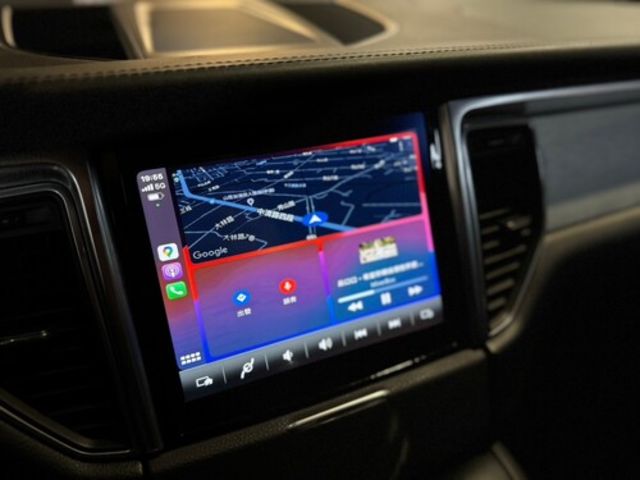 PORSCHE保時捷 MACAN TURBO  第13張相片