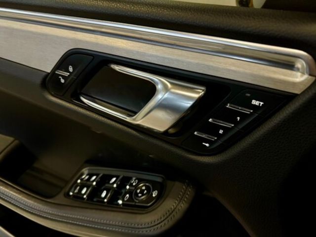 PORSCHE保時捷 MACAN TURBO  第18張相片