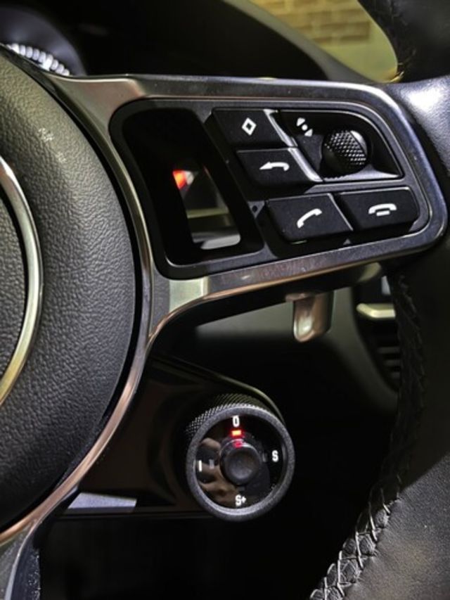 PORSCHE保時捷 CAYENNE  第11張相片
