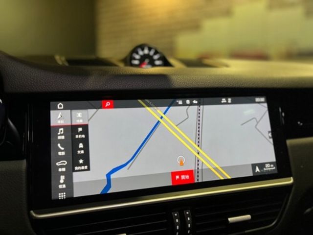 PORSCHE保時捷 CAYENNE  第14張相片
