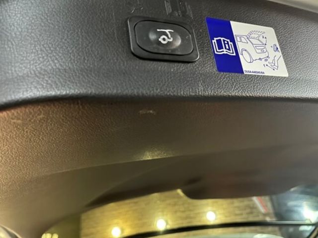 FORD福特 KUGA  第12張相片