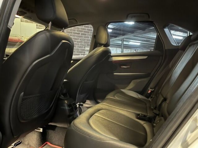 BMW寶馬 218I  第9張相片