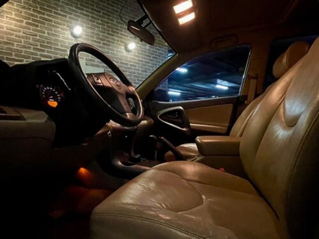 TOYOTA豐田 RAV4  第5張相片