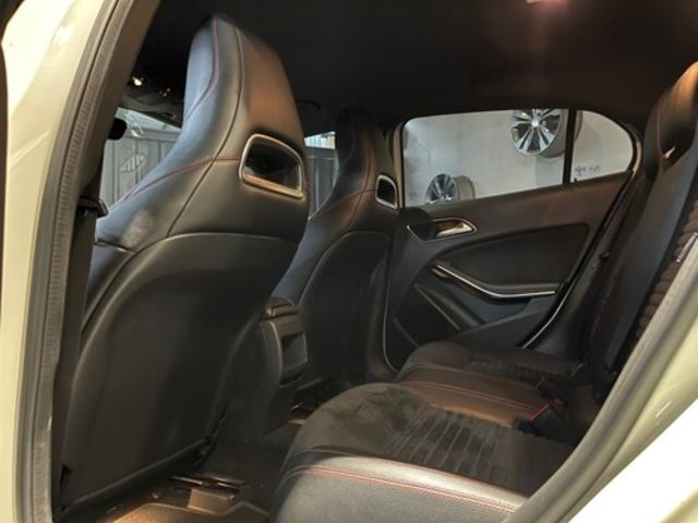 M-BENZ賓士 GLA200  第8張相片