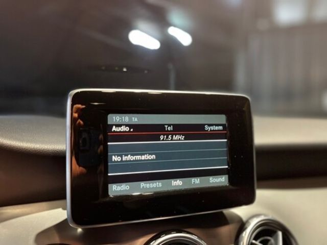 M-BENZ賓士 GLA200  第10張相片