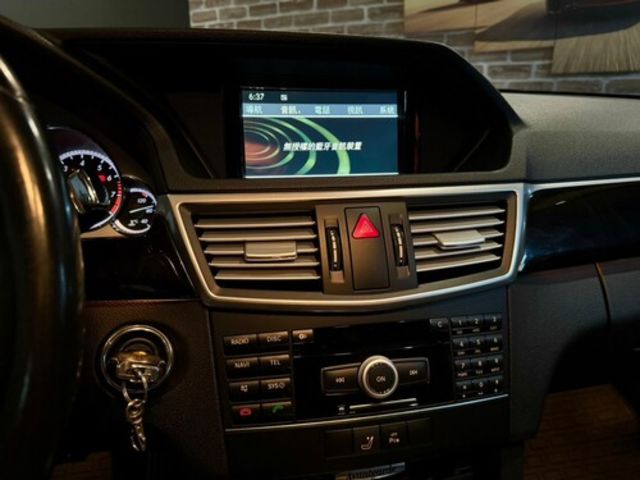 M-BENZ賓士 E300  第13張相片