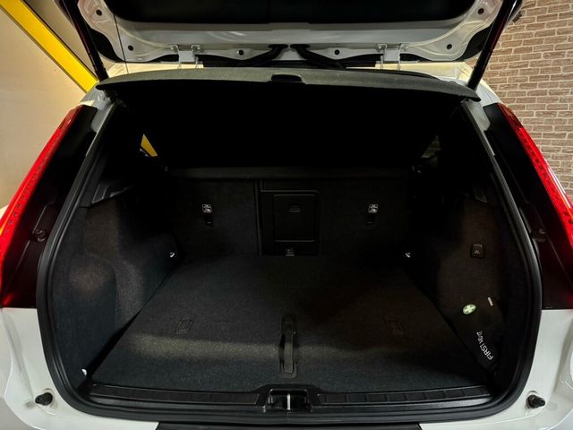 VOLVO富豪 XC40  第16張相片