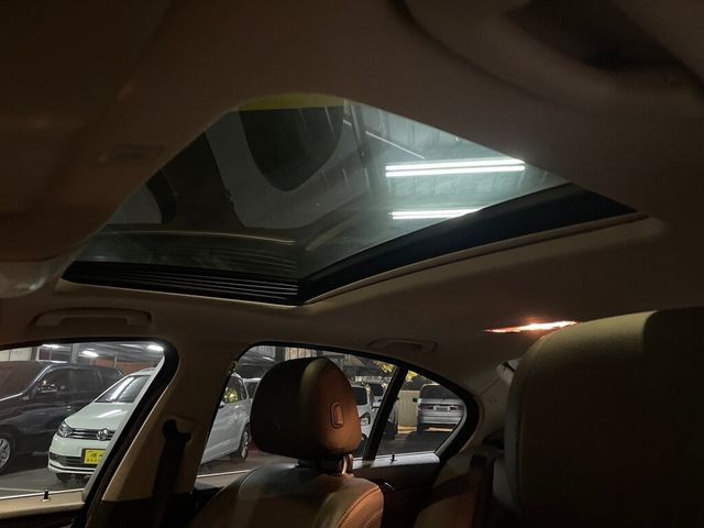 BMW寶馬 520I  第10張相片