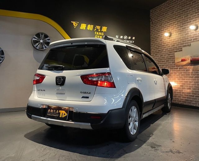 NISSAN日產 LIVINA  第2張相片