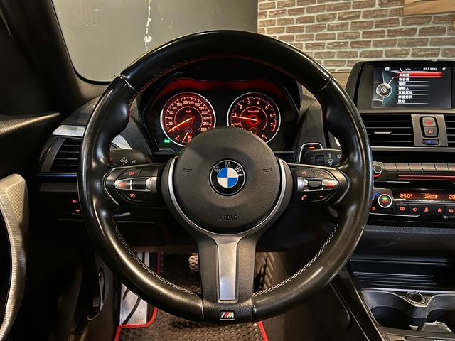 BMW寶馬 120I  第10張相片