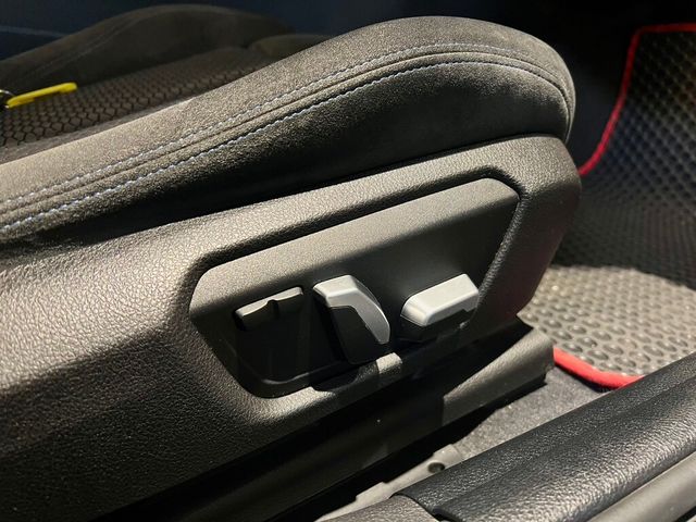 BMW寶馬 120I  第14張相片
