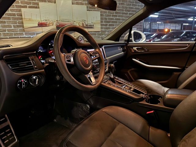 PORSCHE保時捷 MACAN  第8張相片