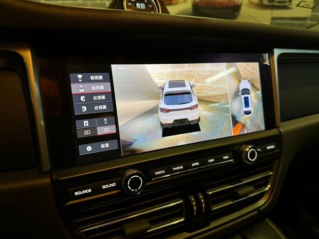 PORSCHE保時捷 MACAN  第12張相片