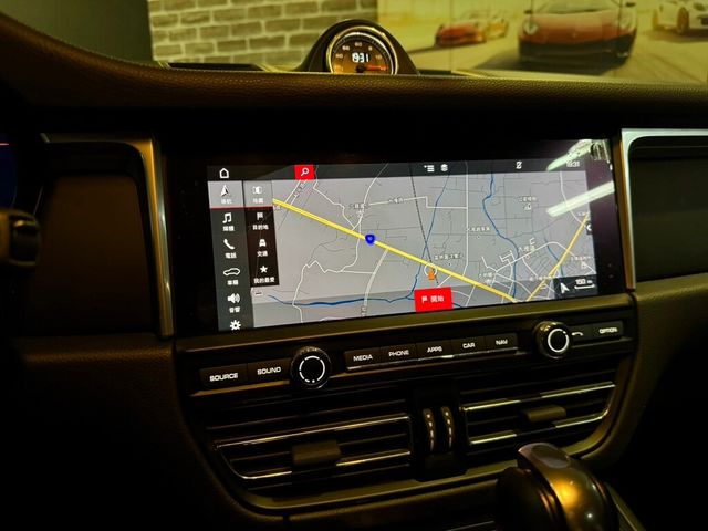 PORSCHE保時捷 MACAN  第14張相片