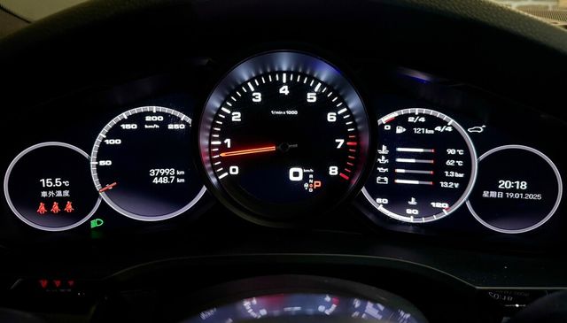 PORSCHE保時捷 CAYENNE  第11張相片