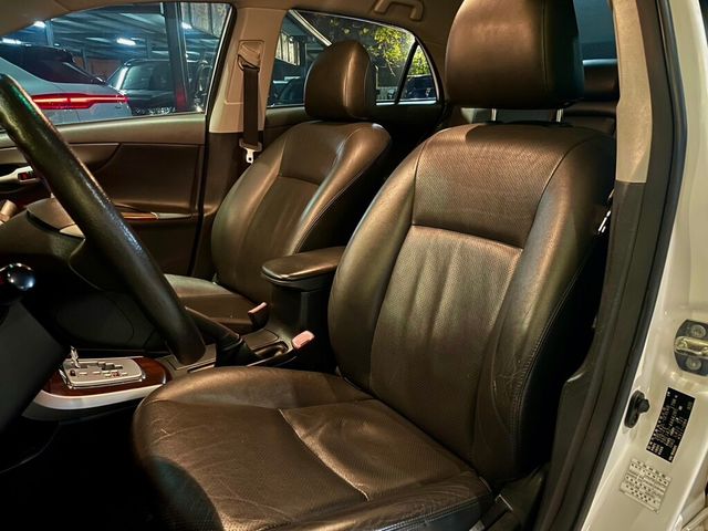 TOYOTA豐田 ALTIS  第6張相片