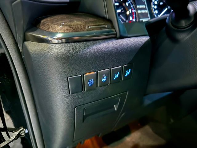 TOYOTA豐田 ALPHARD  第17張相片